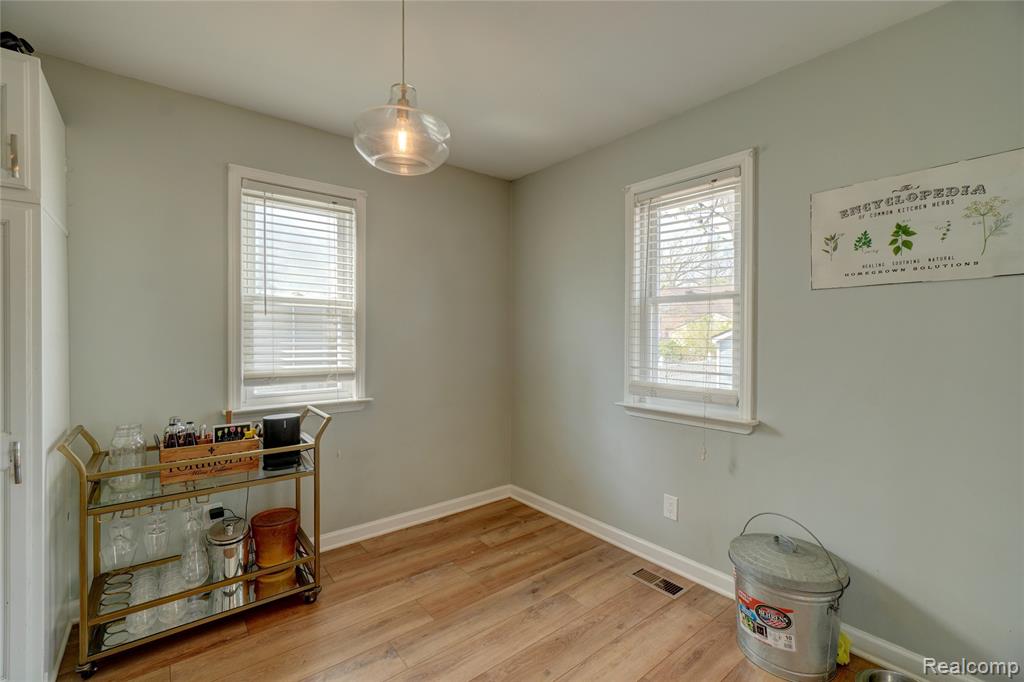 59 Wellesley Drive, Pleasant Ridge, MI — Photo 13