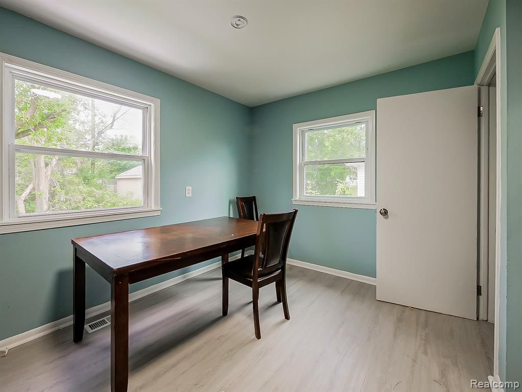 725 Emerson Avenue, Pontiac, MI 48340 — Photo 5