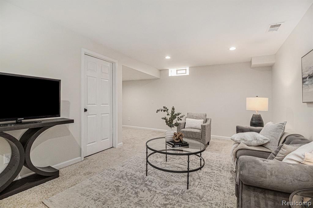 39872 CROSSWINDS, Novi, MI — Photo 15