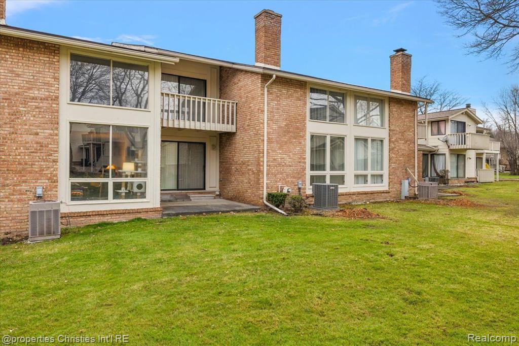 7036 Bridge Way, West Bloomfield, MI — Photo 49