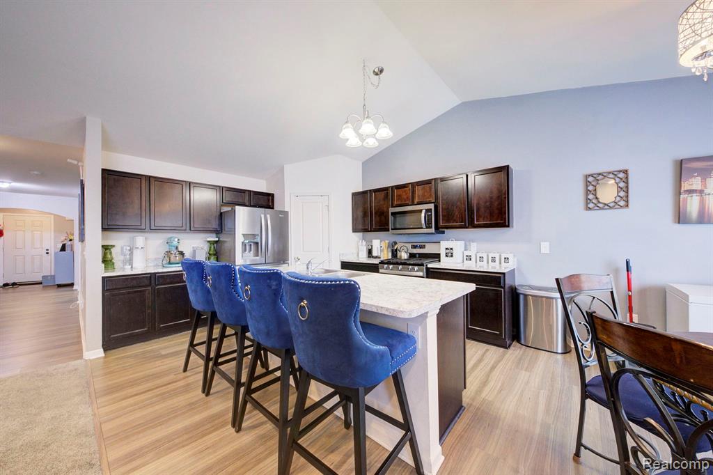 5989 Bay Hill Court, Romulus, MI 48174 — Photo 16