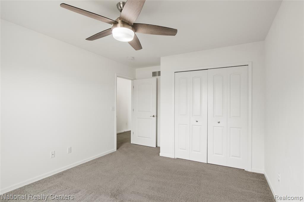451 Goodrich, Wixom, MI — Photo 18
