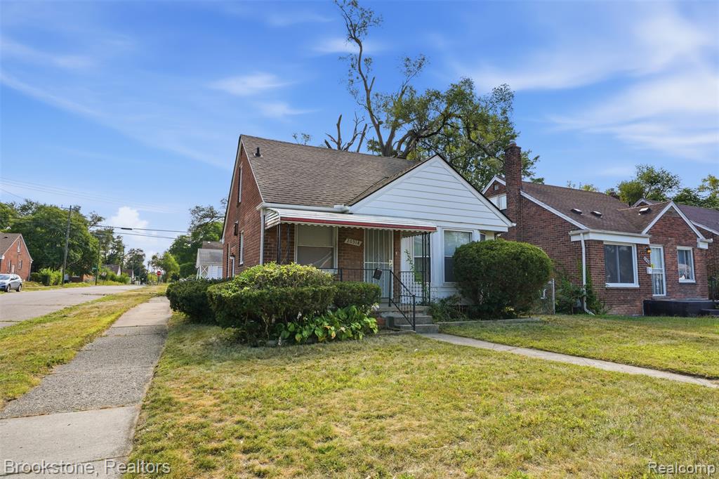 20314 Gilchrist Street, Detroit, MI 48235
