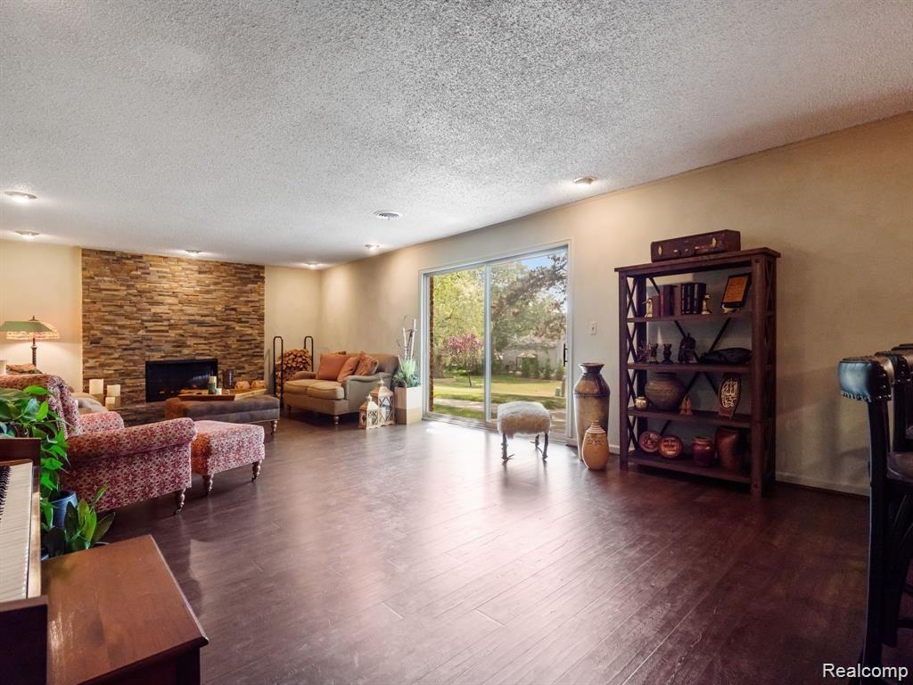 4819 THORNTREE Drive, West Bloomfield, MI — Photo 11