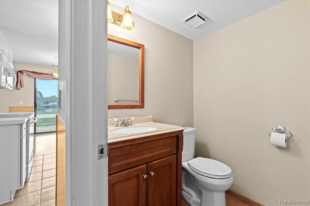 50105 N Jimmy Court, New Baltimore, MI 48047 — Photo 13