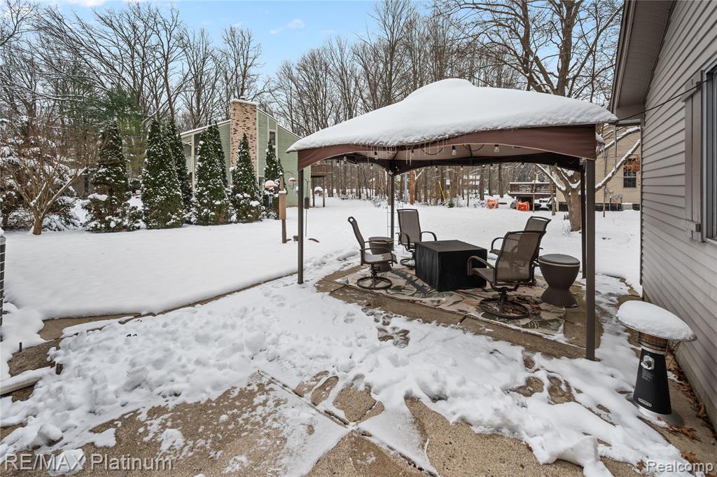 839 Harlequin Court, Highland, MI — Photo 5