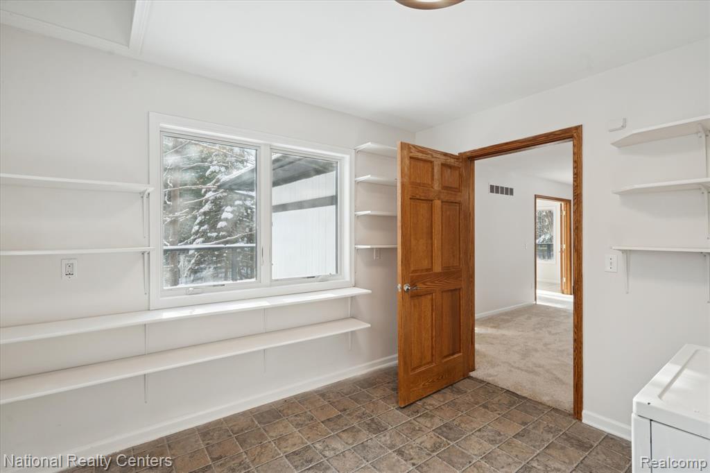 2807 Faussett Road, Howell, MI 48855 — Photo 39