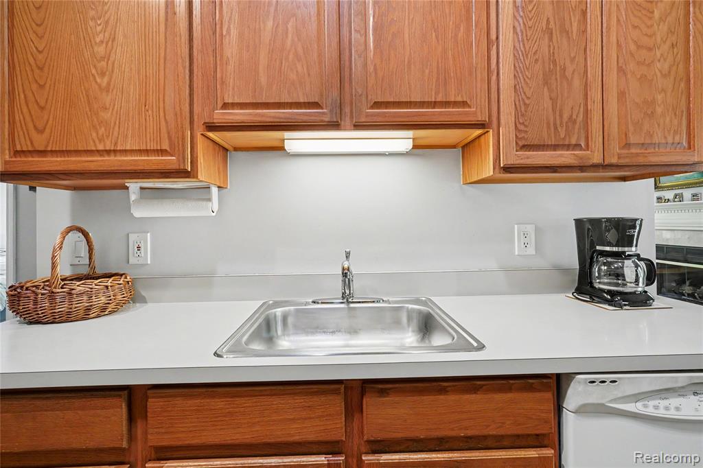 4114 Stonebridge, Holly, MI 48442 — Photo 12