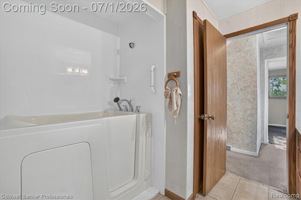 5410 Mancelona Drive, Grand Blanc, MI 48439 — Photo 21