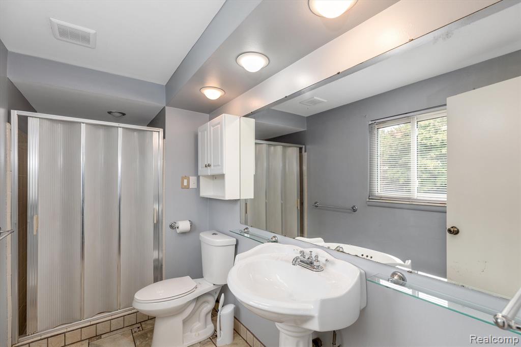 5559 Abington, West Bloomfield, MI — Photo 25