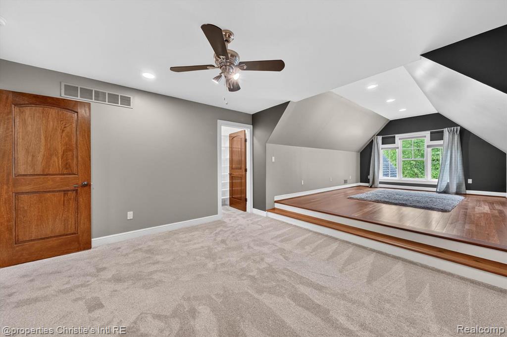 1330 Oxford Road, Beverly Hills, MI 48304 — Photo 38