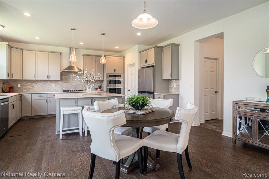 50665 BAILEYS LANDING, Canton, MI 48187 — Photo 10