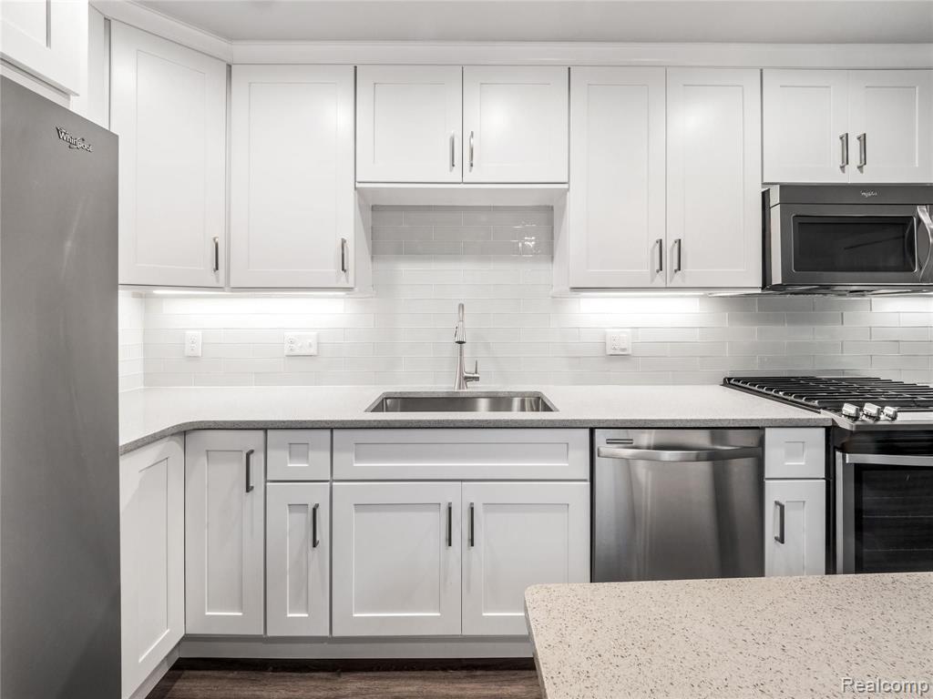 662 PURDY Street, Birmingham, MI 48009 — Photo 6