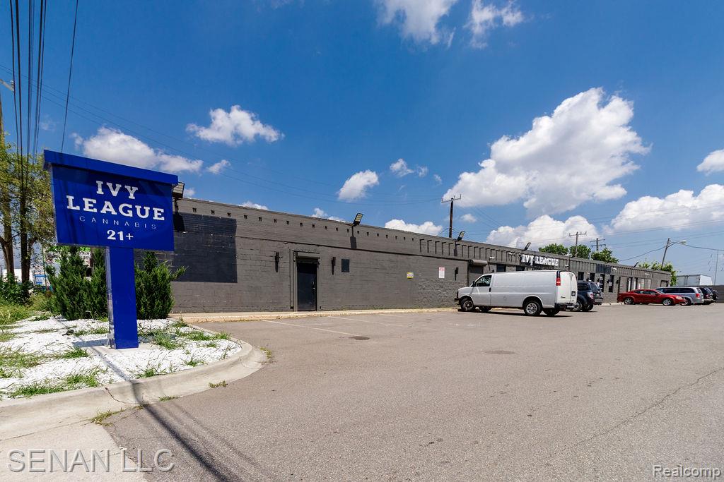 465 S Schaefer Highway, Detroit, MI 48217