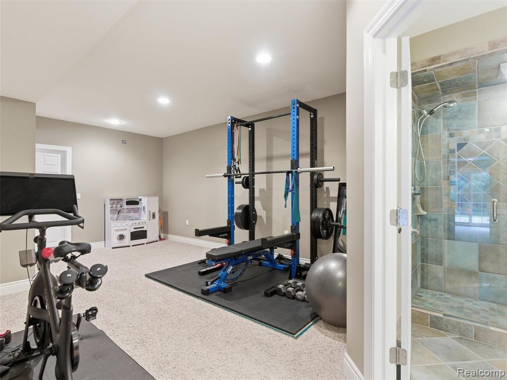 5454 Creekmonte Drive, Rochester, MI 48306 — Photo 47
