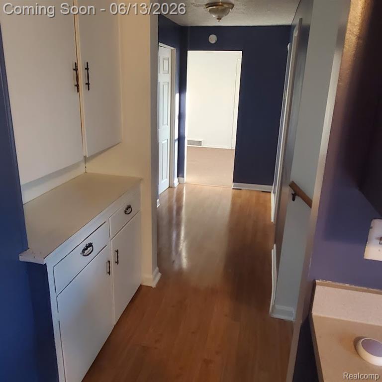 675 E Beverly Avenue, Pontiac, MI 48340 — Photo 17