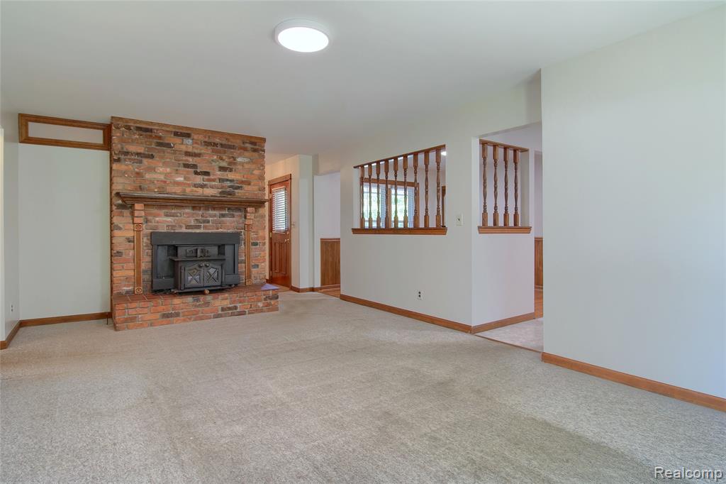 21515 Huron River Drive, New Boston, MI 48164 — Photo 7