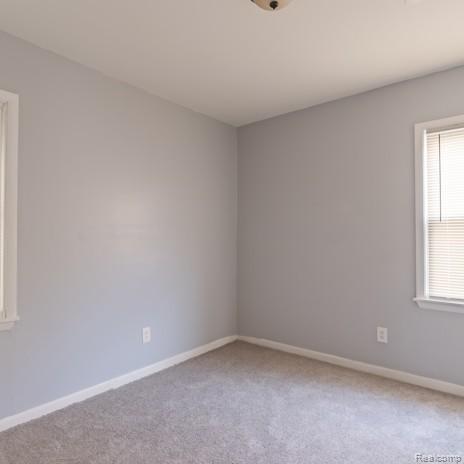 18557 Kenosha Street, Harper Woods, MI 48225 — Photo 16
