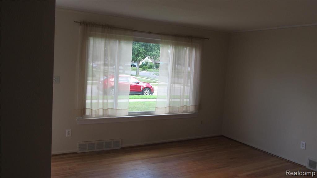 615 BRANDT Street, Garden City, MI — Photo 6