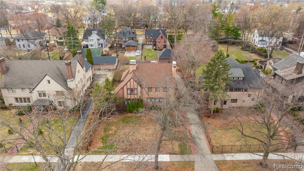 2475 Iroquois Street, Detroit, MI 48214 — Photo 5