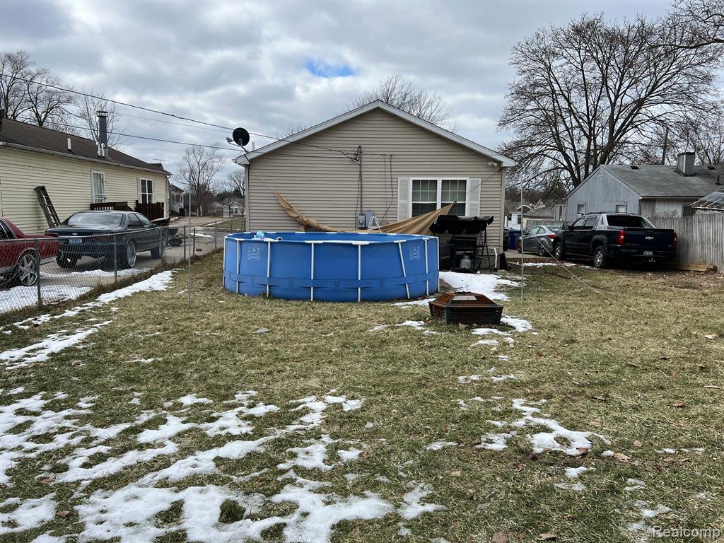 614 STIRLING Street, Pontiac, MI 48340 — Photo 3