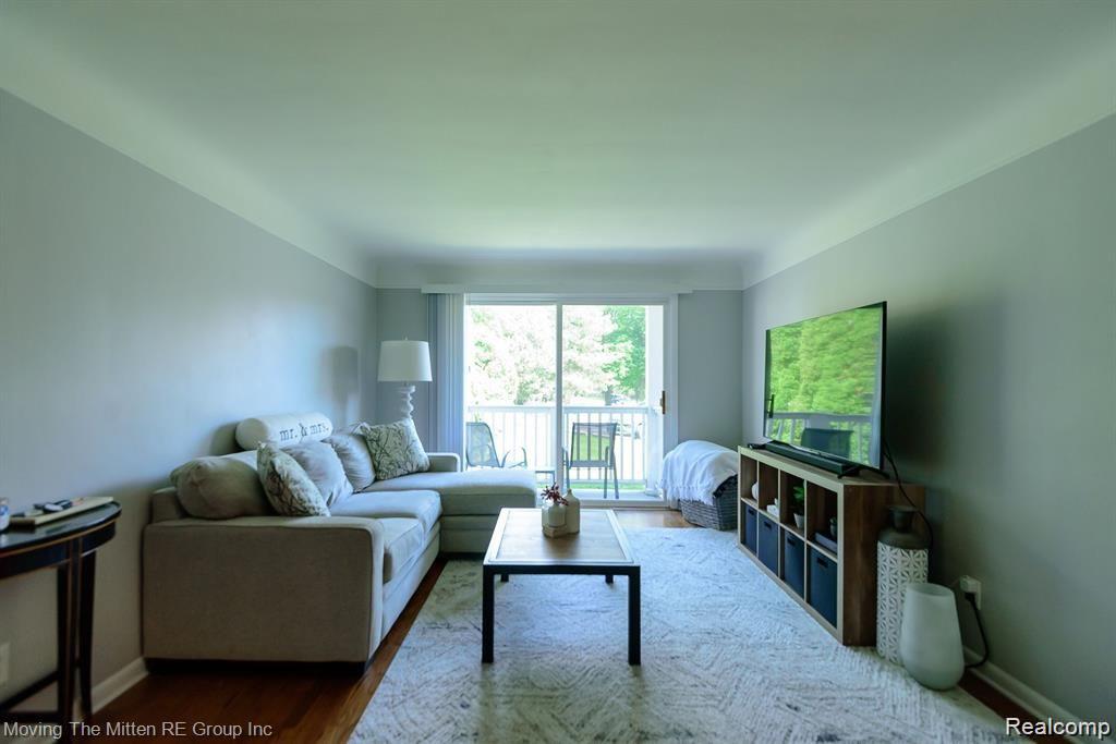 487 N ETON Street, B5, Birmingham, MI 48009 — Photo 12