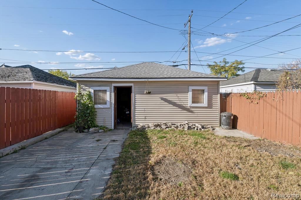 11609 Saint Aubin Street, Hamtramck, MI 48212 — Photo 35