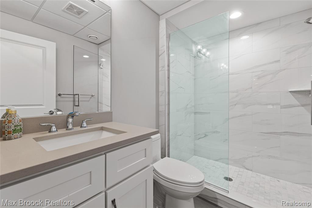 893 HAZEL Street, Birmingham, MI 48009 — Photo 30