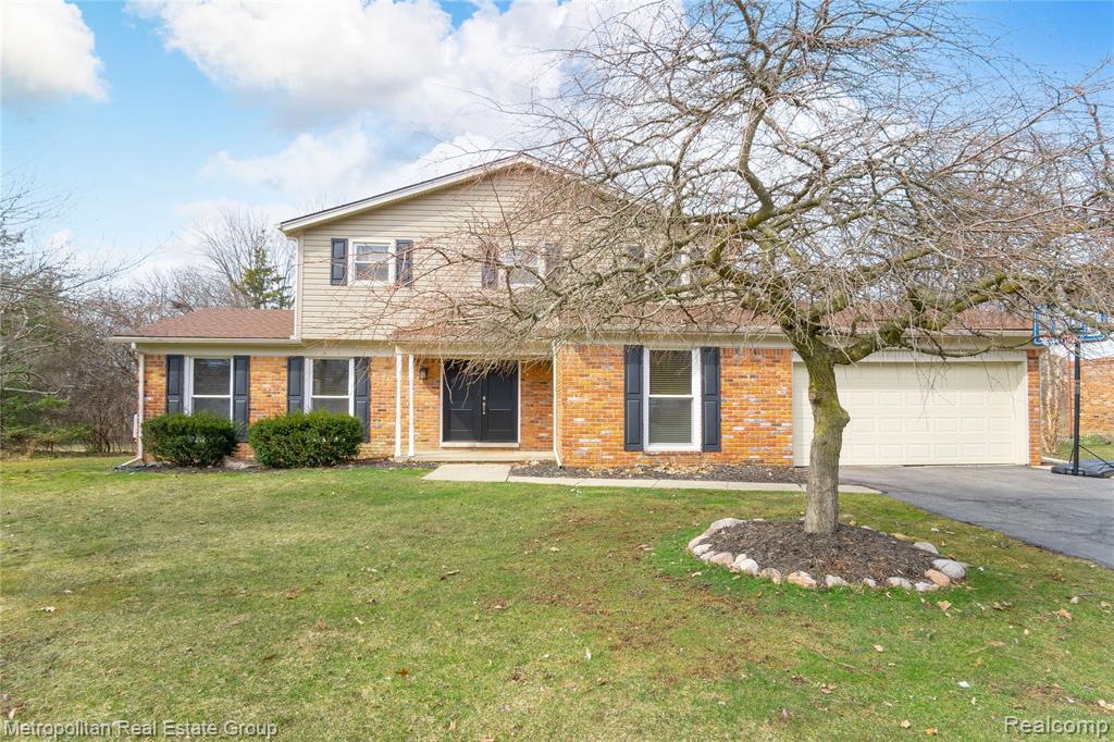 6364 Pinecroft Drive, West Bloomfield, MI — front exterior