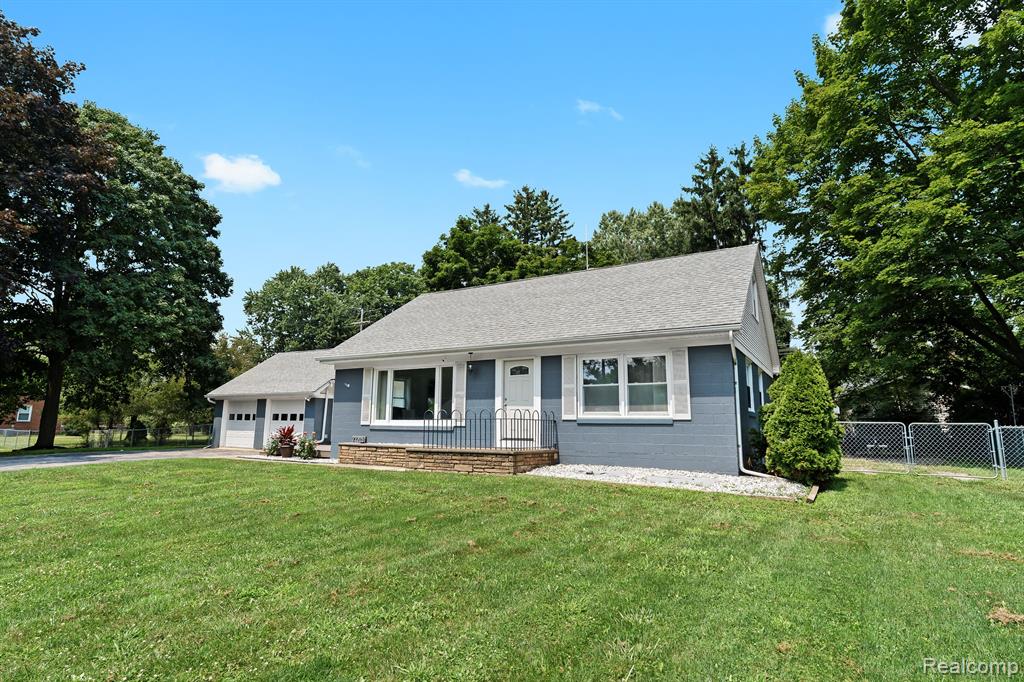 23205 HOLLWEG Street, Armada, MI — Photo 2