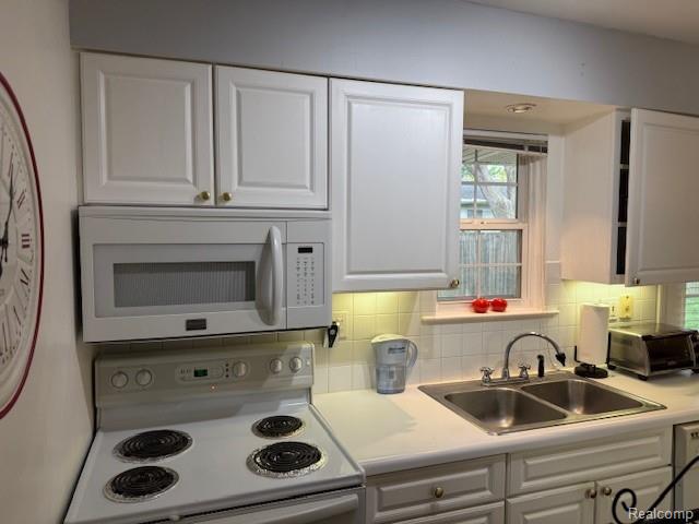 6351 Beechfield Drive, Lansing, MI 48911 — Photo 10