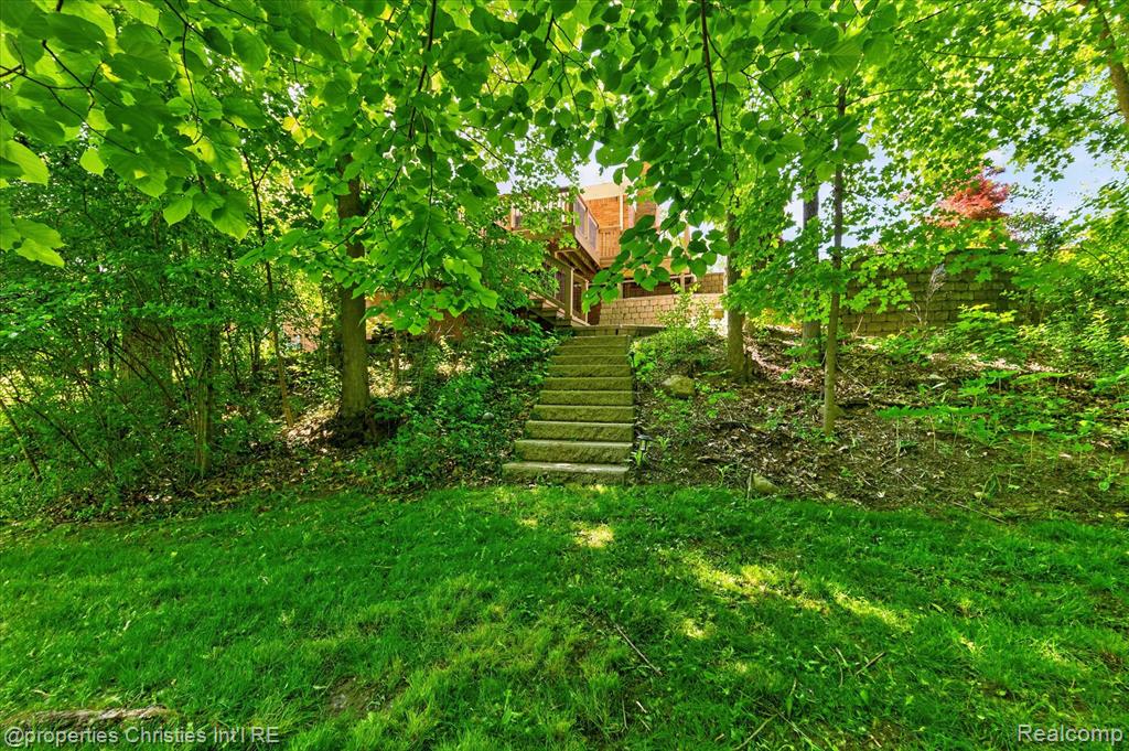4352 Greenstown Drive, West Bloomfield, MI 48323 — Photo 53