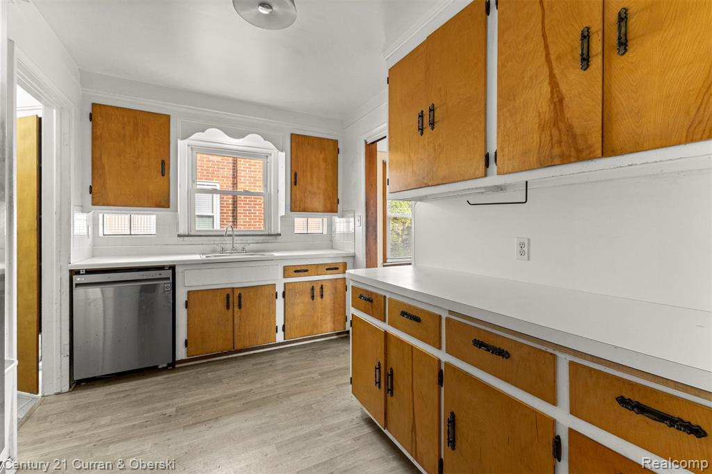 7668 Cortland Avenue, Allen Park, MI 48101 — Photo 12