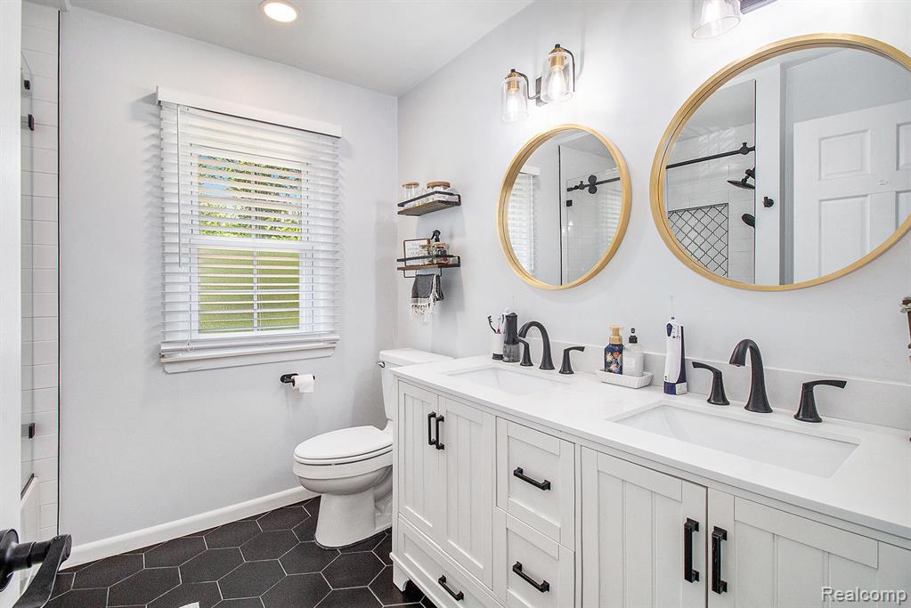 9875 Island Drive, Grosse Ile, MI 48138 — Photo 25