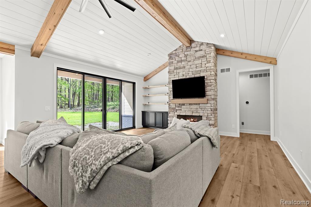 5697 EVERGREEN KNOLL, Howell, MI 48855 — Photo 4