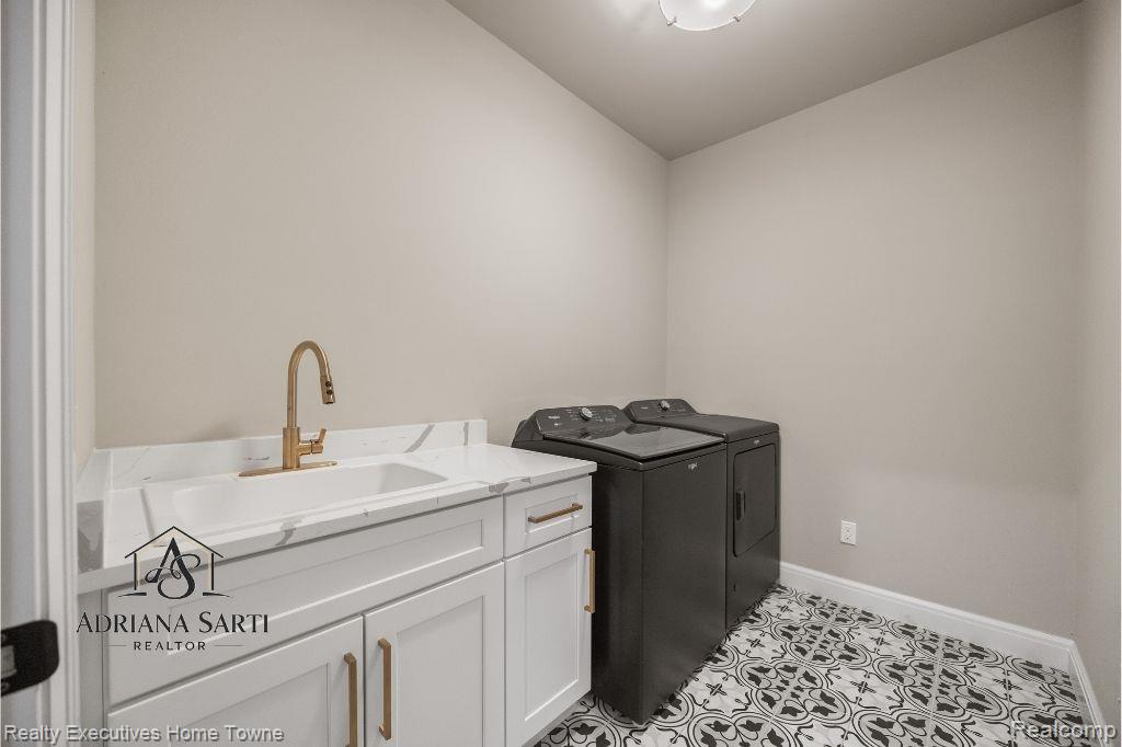 50931 MISTWOOD Drive, Macomb, MI 48042 — Photo 36