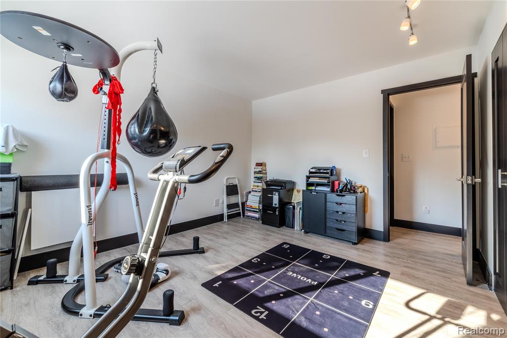4045 W Maple Road, C101, Bloomfield Hills, MI 48301 — Photo 16