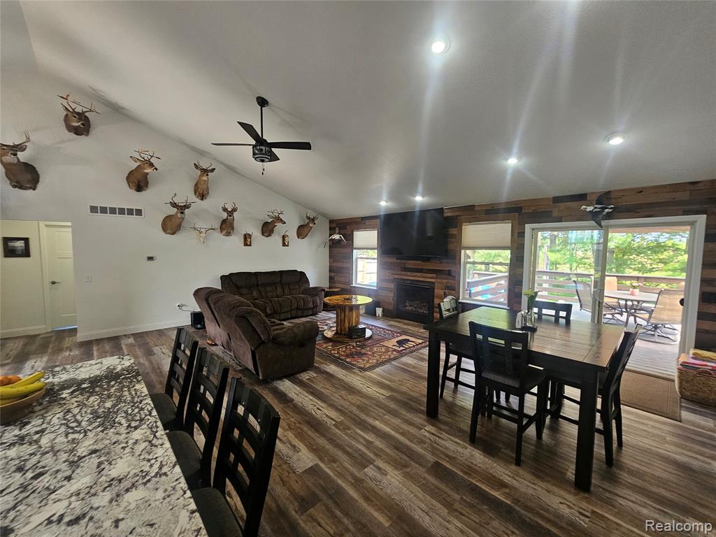 10331 Pine Valley Drive, Grand Blanc, MI 48439 — Photo 8
