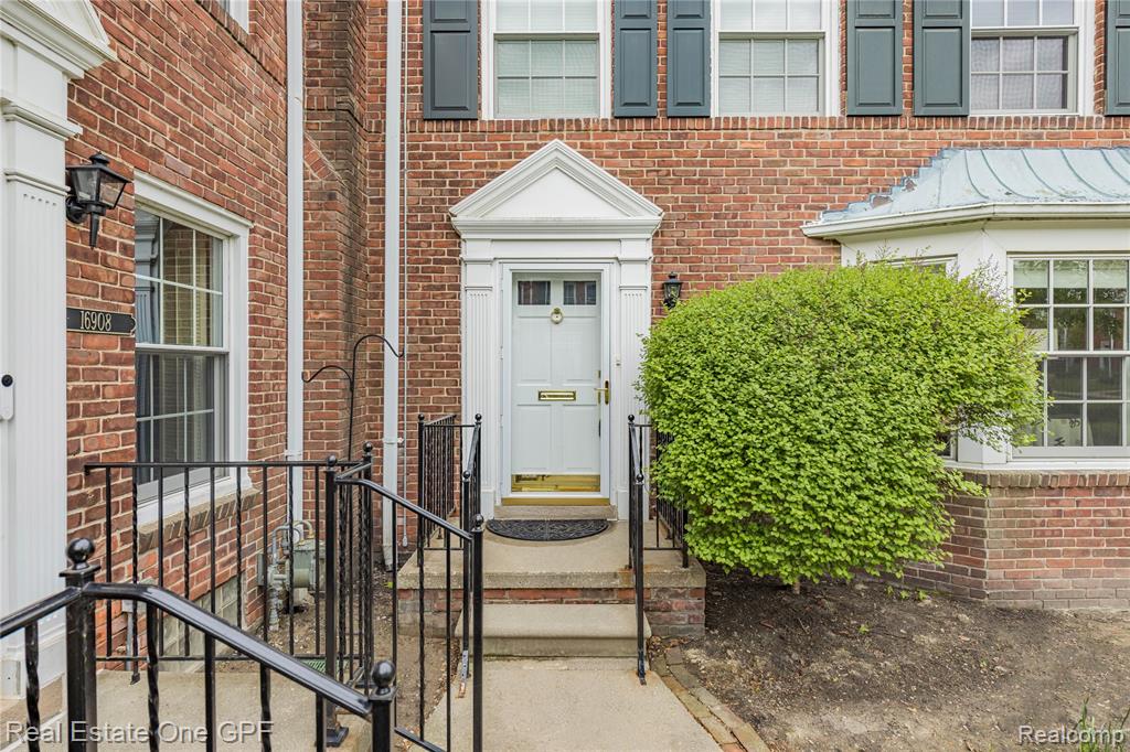 16904 Saint Paul Street, Grosse Pointe, MI 48230 — Photo 3
