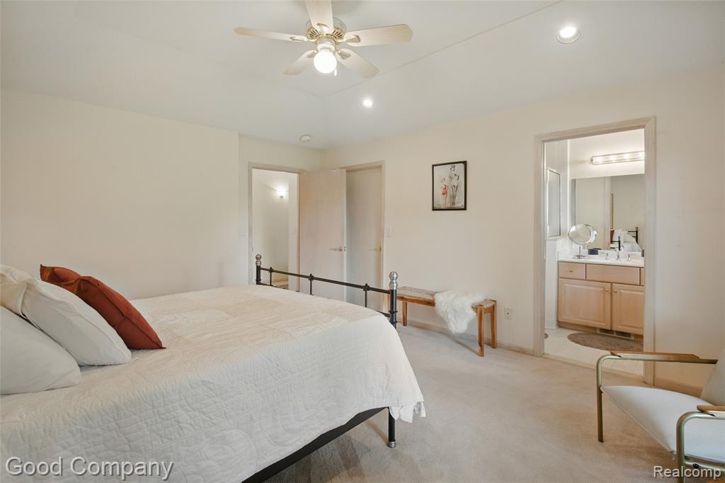 51414 Pinewood Drive, Macomb, MI 48042 — Photo 31