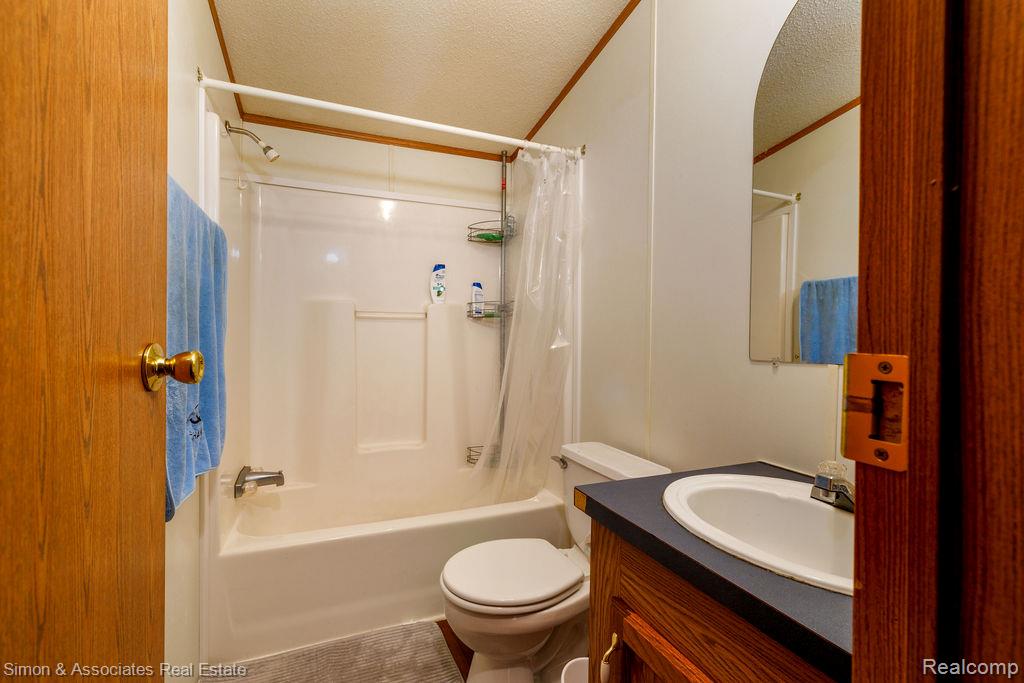 4995 Croissant Street, Dearborn Heights, MI 48125 — Photo 17