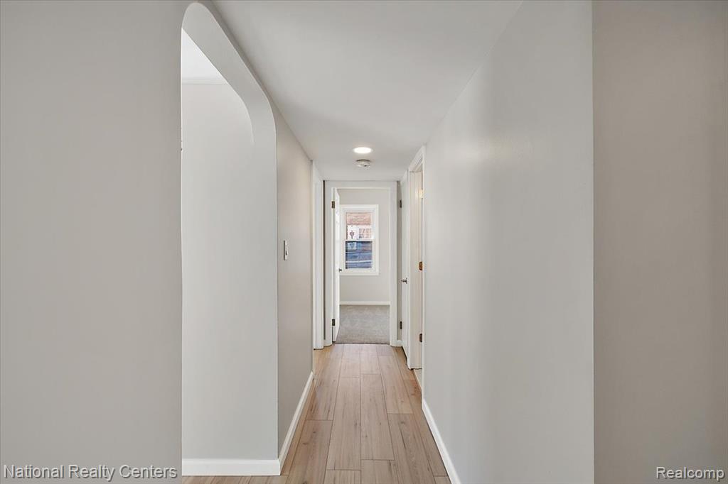 1938 Beverly Street, Keego Harbor, MI 48320 — Photo 27