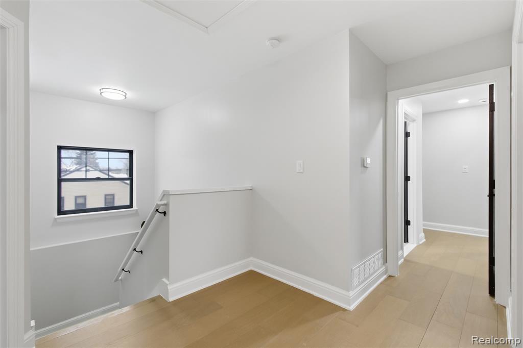 23708 Lexington Avenue, Eastpointe, MI 48021 — Photo 19
