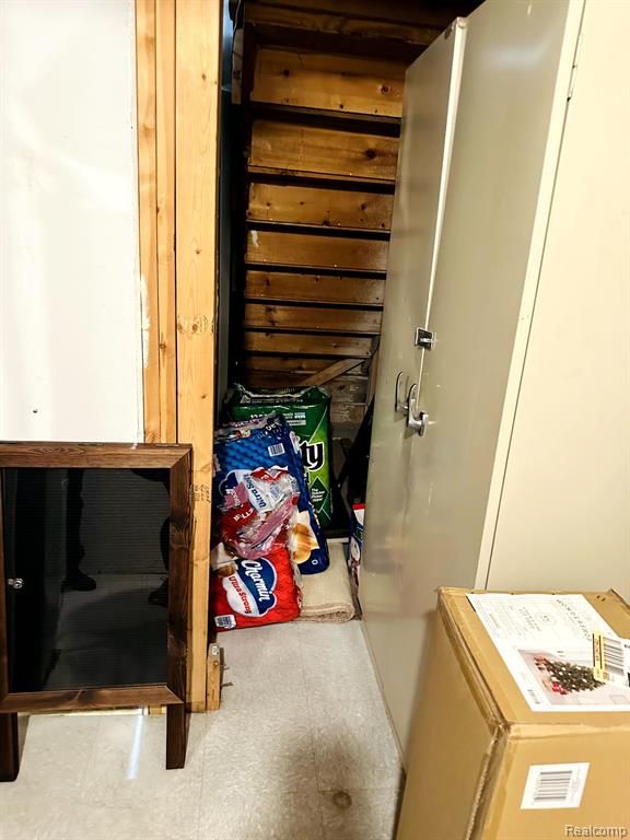 295 INLET N, Walled Lake, MI 48390 — Photo 31