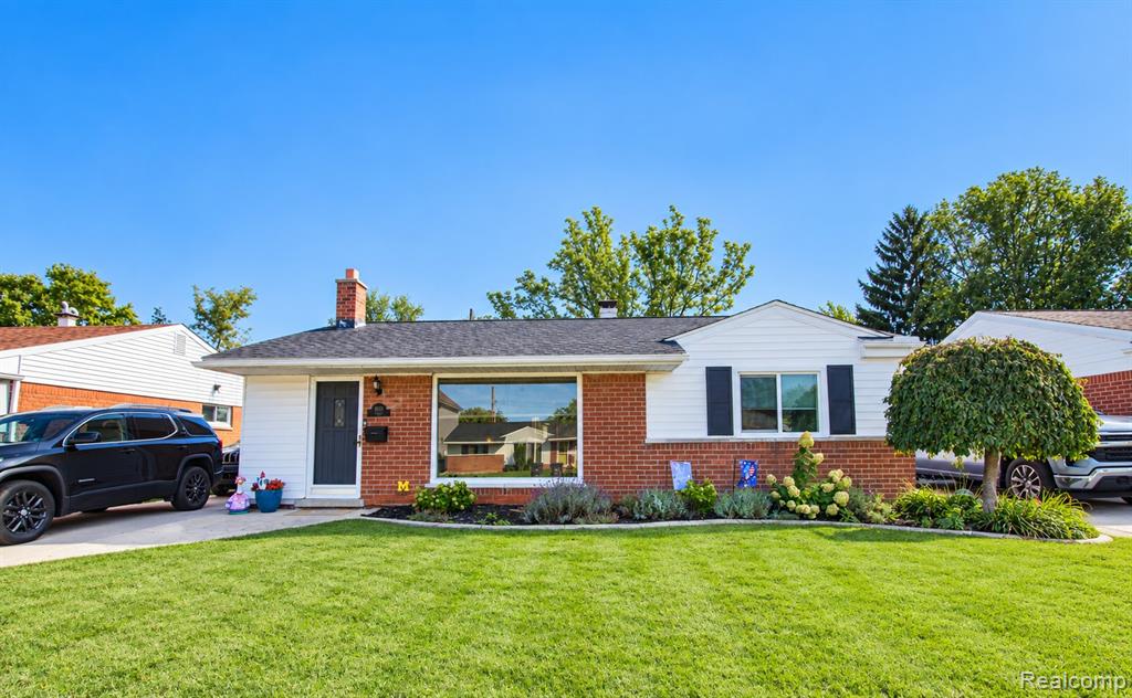 18157 Valade Street, Riverview, MI 48193