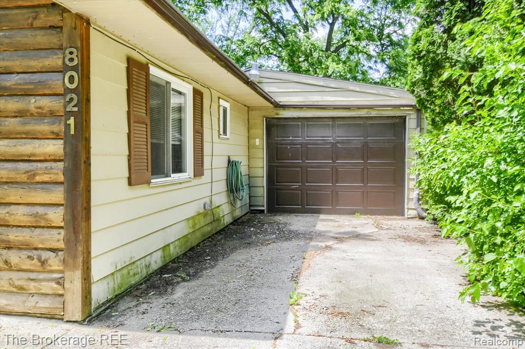 8021 Benson Road, Mount Morris, MI 48458 — Photo 5