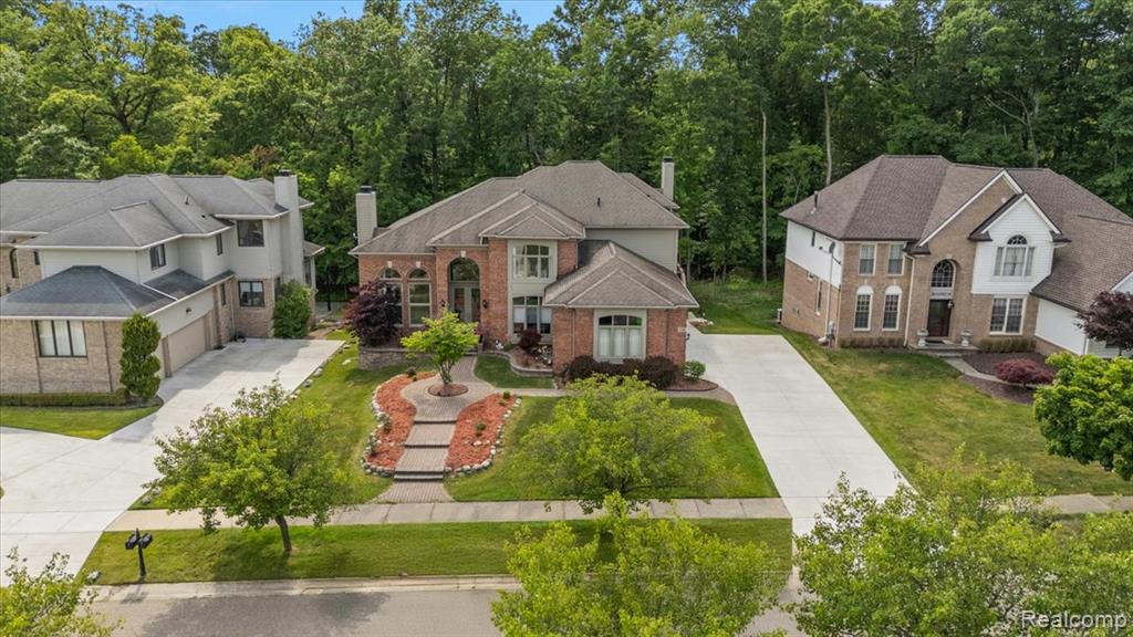 6280 Branford Drive, West Bloomfield, MI — Photo 2