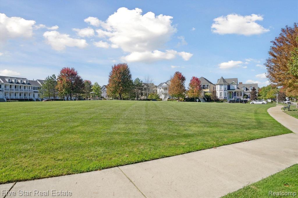 49529 TAFT Lane, Canton, MI 48188 — Photo 56