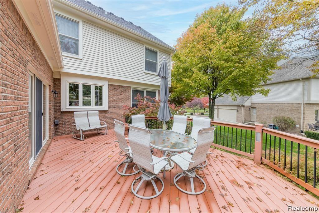 6959 KENNESAW Road, Canton, MI 48187 — Photo 38