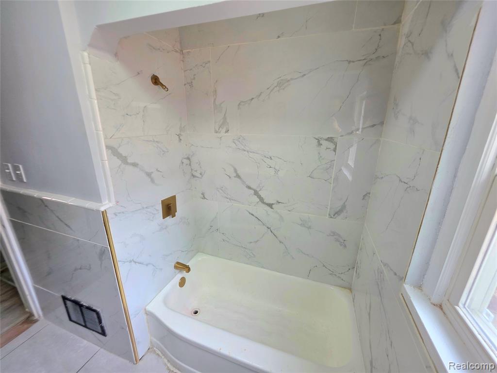 12083 Stahelin Avenue, Detroit, MI 48228 — Photo 9